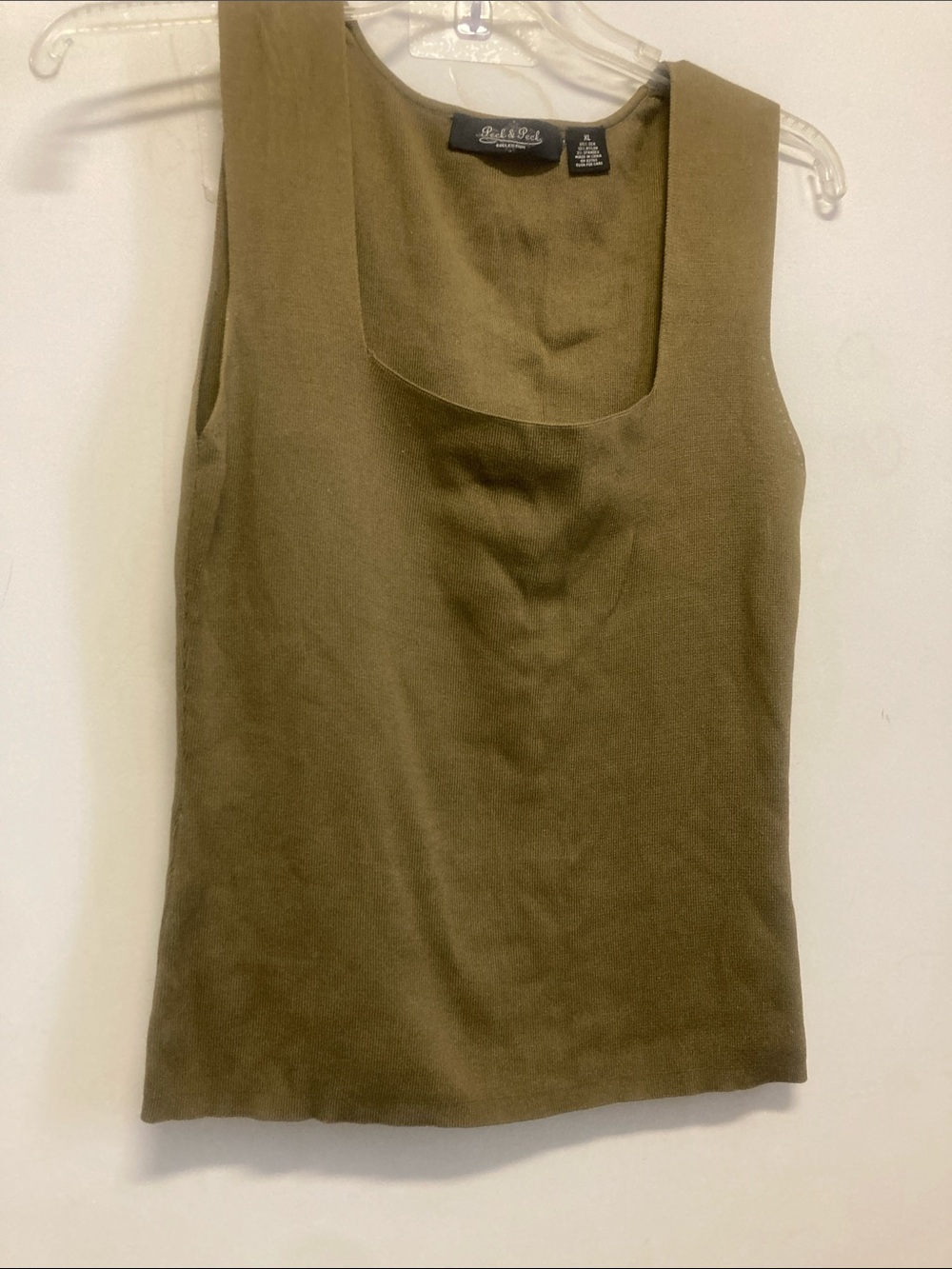 PECK & PECK/Olive Green Scoop Neck Sleeveless Tank